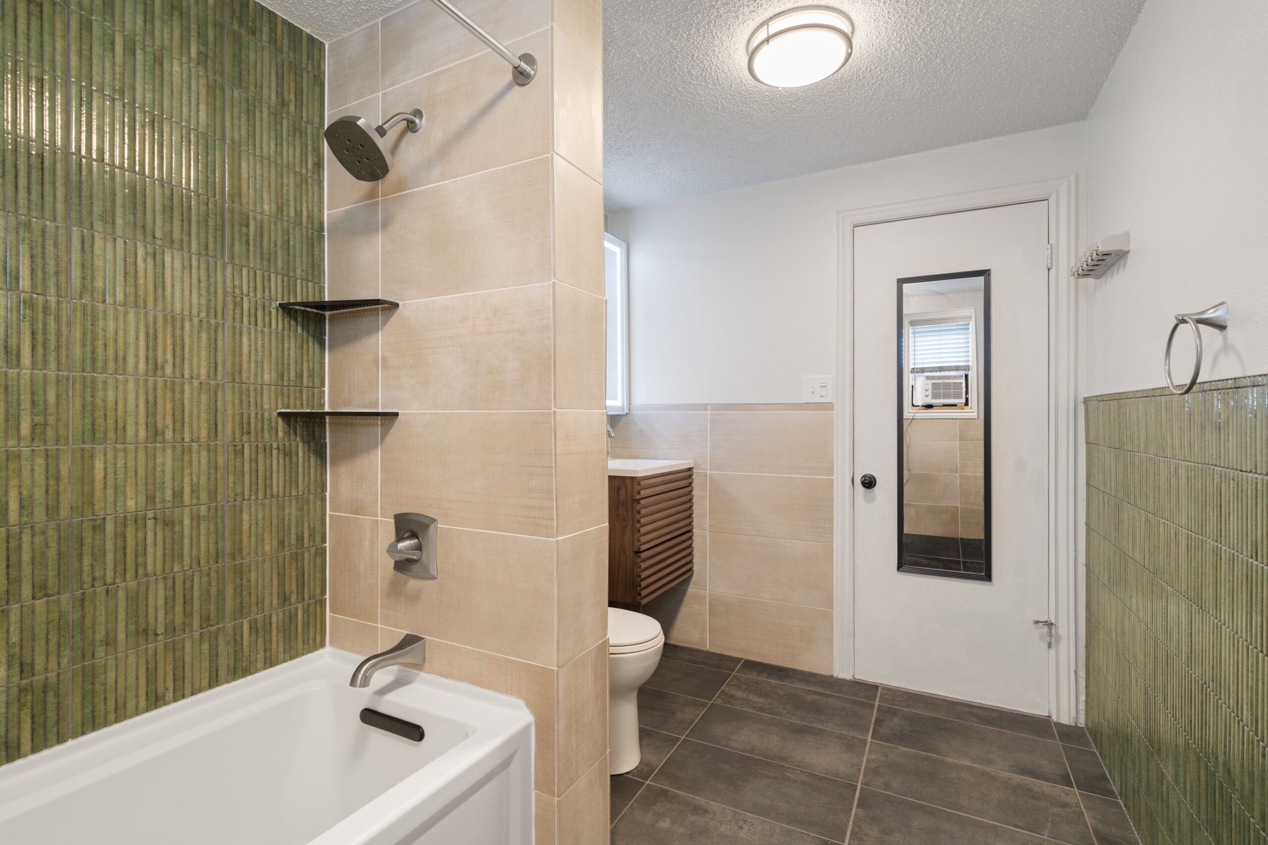 6607 34th St, Greeley, CO 80634